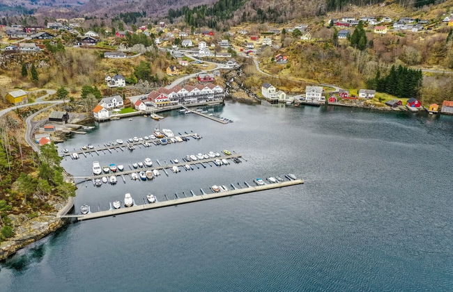 Tysnes Sjø og Fritid - Foto 1