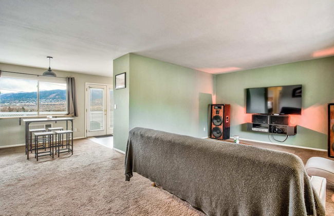 2brclose To Hiking & Garden of Godsbose Surround Sound Pet-friendly - Photo 19