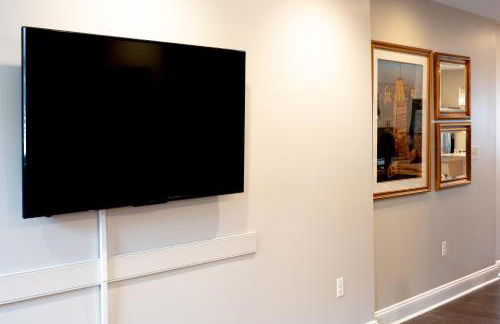 Luxury Federal Hill Home with Rooftop & 4 Parking Spots - Foto 13