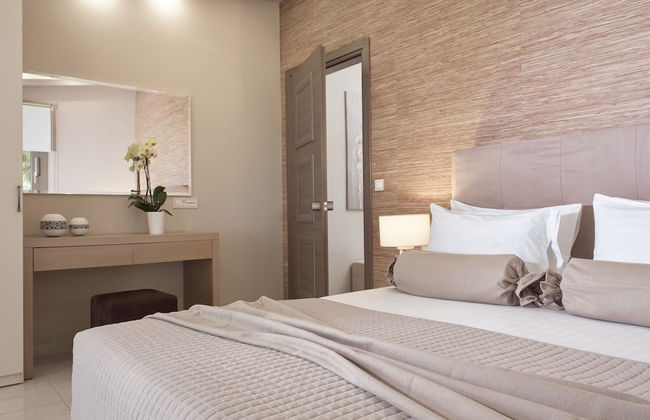 Koukounaria Hotel & Suites - Photo 54