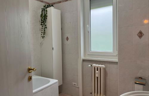 Kibilù - Elegant apartment Lake View - Balcony & Parking - Foto 8