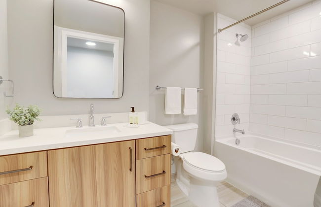 Stylish Apartment Steps from the Metro - Foto 40