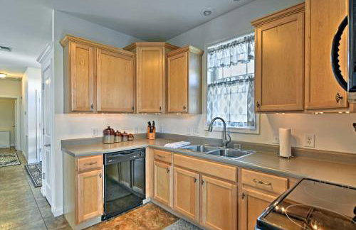 Walk to the Waves! Pass Christian Beach Retreat - Foto 7