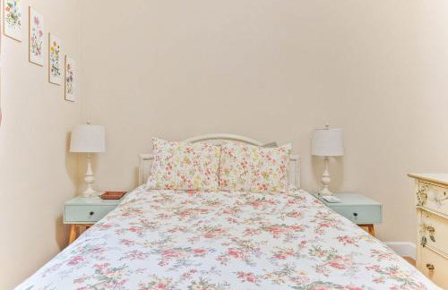 Modern Cabin Retreat with Swim Spa Hot Tub and Air Conditioning - Foto 24