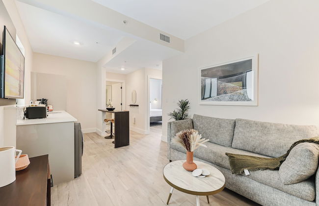 Roami at The Palace - Photo 47