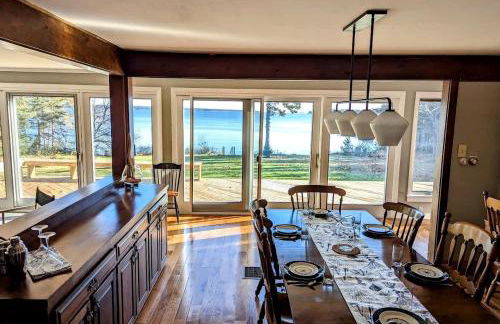 Stunning Oceanfront Ranch Cottage with Private Beach & Fire Pit Near Acadia National Park, Gouldsboro Maine - Foto 26