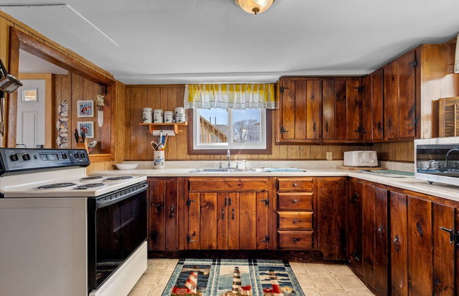 Beachfront Pet Friendly Sleeps 15 Bbq! - Photo 18