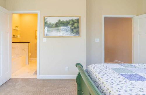 Cozy & Modern Soulard 4BR & Game Room ABODEbucks - Foto 16