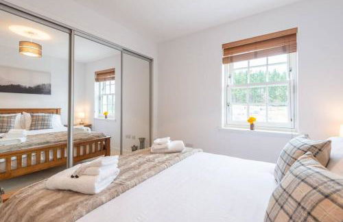 Stylish & Modern Apartment - Photo 10