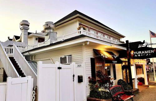 New Asian Wood style 4 Bedroom in Surf City - Foto 1