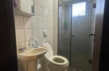 Apartamento 2 quartos, 5 pessoas, garagem, portaria e Wi-Fi - Foto 20