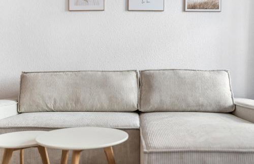 LeHaStays - Apartment Buckau 14 I Küche I WLAN I SmartTV I Innenhof - Photo 9