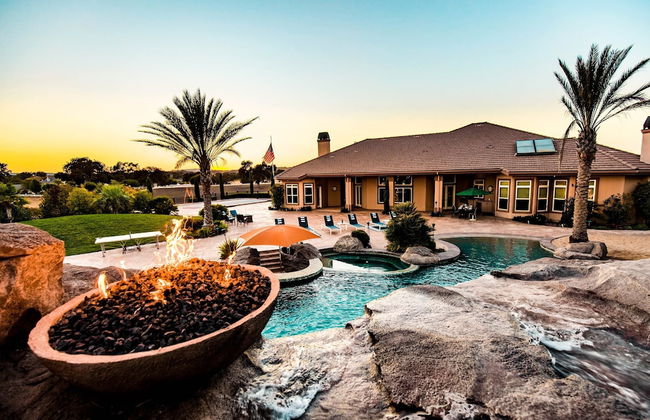 Mermaid by Avantstay Private Estate w/ Pool, Volleyball & Arcade! - Photo 11