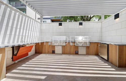 1BR Alongside Q2 and Domain With Pool, Gym and Free Parking - Foto 32