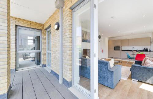 Canary Cityscape- stylish 3 bedroom apartment - Foto 10