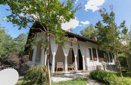 Villa Ferrari - Photo 1