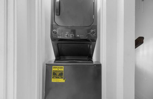 Family-Friendly 5BR | Sleeps 15 | 3 mins Downtown! - Foto 33