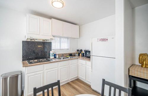 Cozy 2BR2BA Guest House in Alhambra - Foto 14