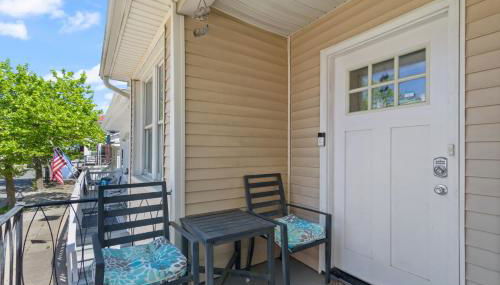 Dazzling Bungalow within 2 Blocks of Beach - Foto 5