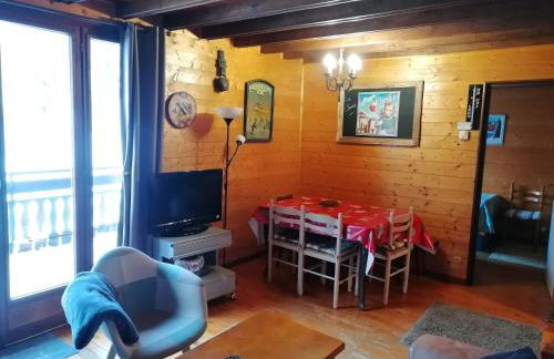 Chalet savoyard avec terrasse, proche des pistes et vue sur montagne - FR-1-459-129 - Foto 5