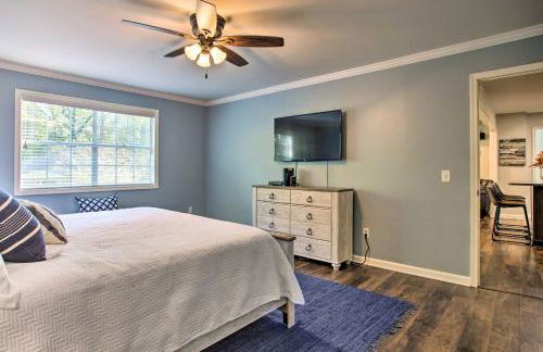 Modern Home with Yard and Deck, 1 Mi to Clemson U! - Foto 15