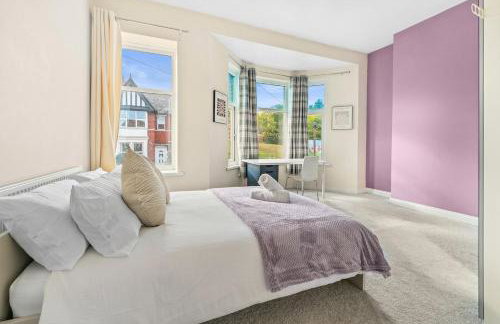 The Royal Stay at Queens Hill Sleeps 10 - Foto 23