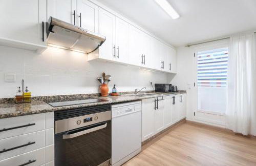 APARTAMENTO TURISTICO ELCANO - Photo 9