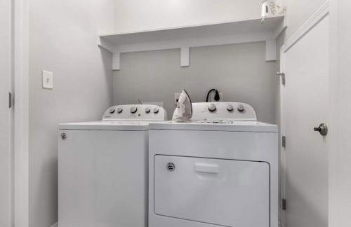 Mid-City 4BR w Pool Near Streetcar - Foto 22