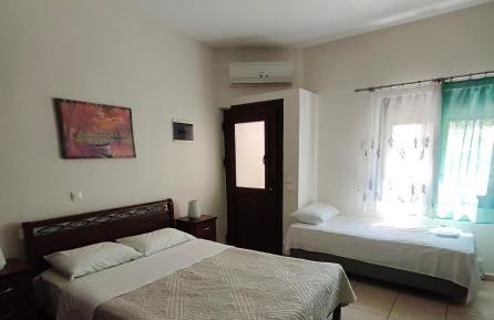 Daniela Apartments - Photo 9