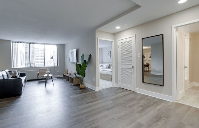 Crystal City Apt for Business Travelers - Photo 24