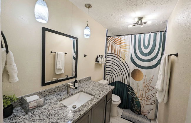 Vibrant Getaway Say Hello to the Best of Houston - Foto 22