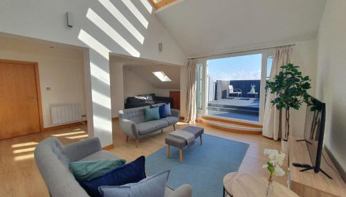 Weekly & Monthly stays in Penthouse for Contractors or Leisure Single or Superking beds available - Foto 1