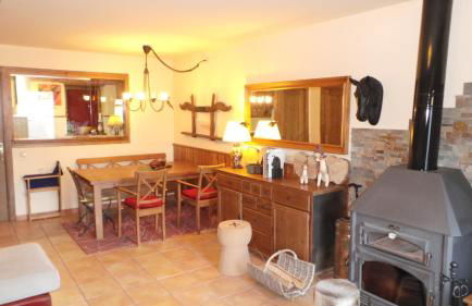 Casa de piedra y madera vistas a montañas y prados - Foto 13