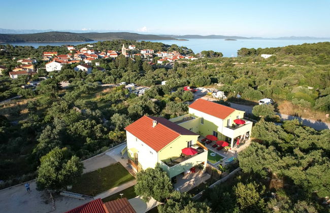 Luxury Villa Gaby With Heated Pool - Foto 26