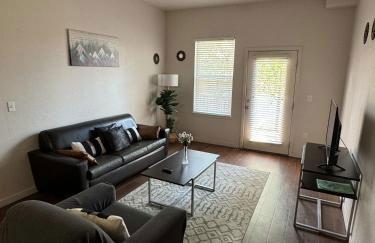 Private 2Bdrm Apartment Convenient to All - Foto 35