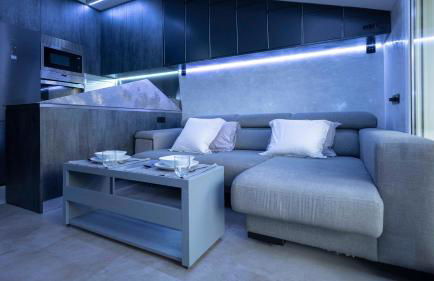 Iron House - Penthouse with Bathtub in Golden Mile & Roman Bridge - Foto 48