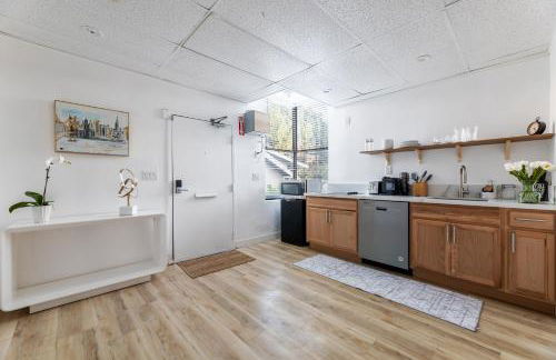 Walking distance to Caltech convention Center Pasadena Landmark room - Photo 12