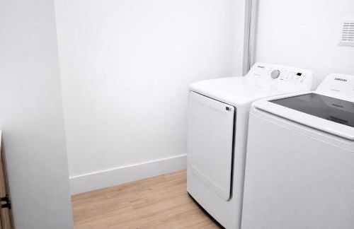 The Disco Loft - Downtown Springfield Apartment with Ping Pong - Photo 10