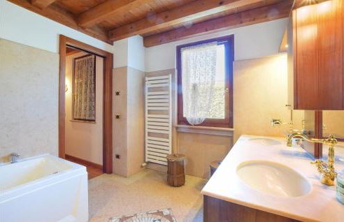 Nice Home In Fumane -Vr- - Foto 30