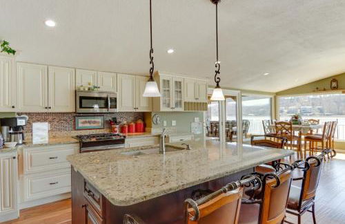 Waterfront Lake of the Ozarks Home with Private Dock - Foto 9