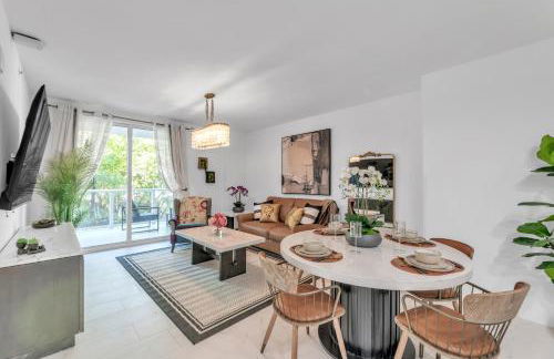 Lux 2BR City-View Retreat in Hollywood, 2nd Floor - Foto 12