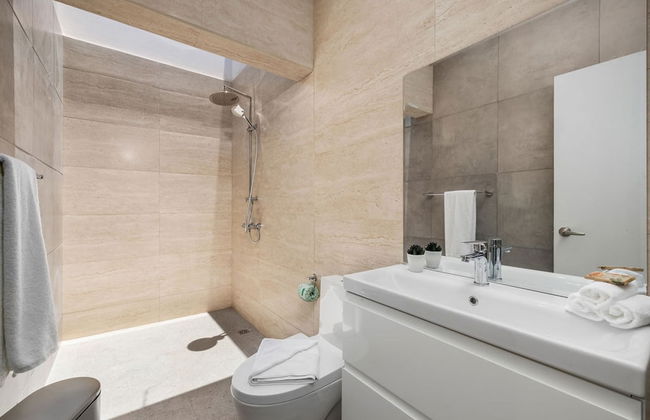 Newly Built Private Pool 3BR Parking Wi-fi - Foto 14