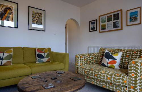 Vibrant 2 Bed, 2 Bath Home, Just Minutes to Town! - Foto 62