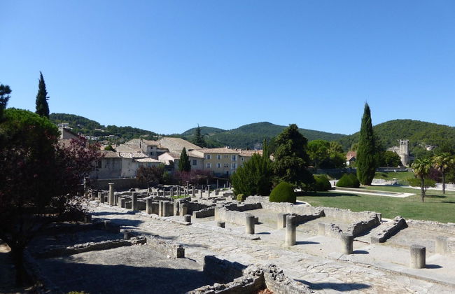 Charming Provencal Holiday Home With Garden - Foto 22