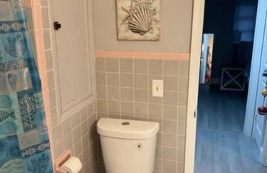 Great Home Close to shops, FIT, Beaches,and Space X - Foto 12