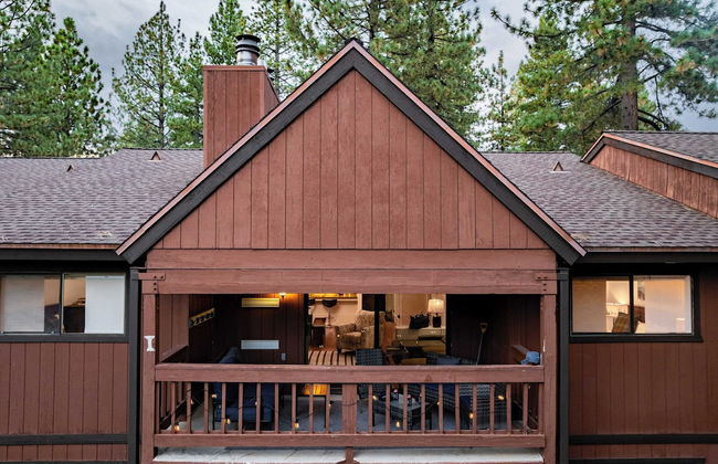 Walk to Lake, Dining+shops 5mins to Ski Resort Incline Paradise by Avantstay - Photo 37