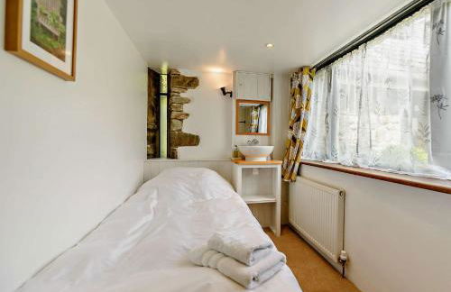 3 Bed in Cilycwm BN093 - Photo 22