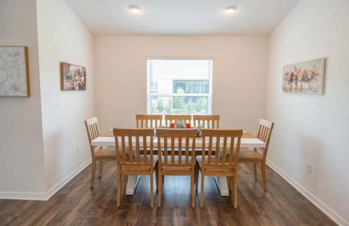 Brand New Designer Home - 5 minutes from East Port - Foto 24