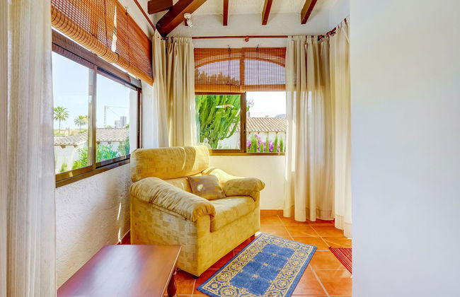 Serene Villa in Calpe With Private Swimming Pool - Photo 6