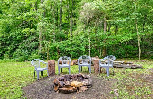 Creekside Cabin in Franklin about 8 Mi to Downtown! - Foto 26